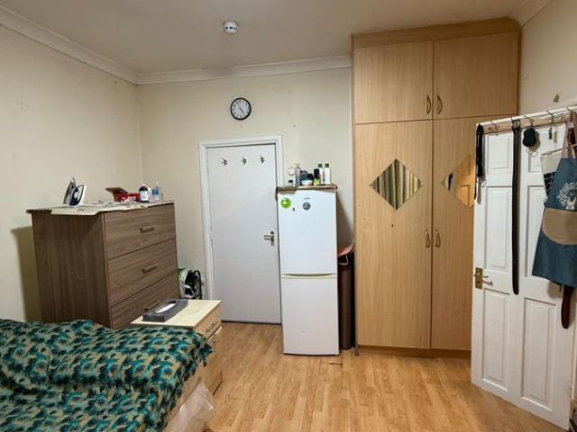 Studio for rent in London Borough of Hounslow, Greater London