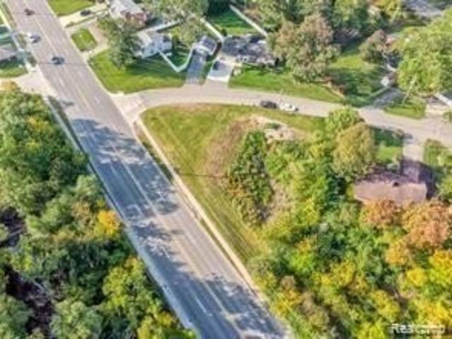 Land for sale in Livonia