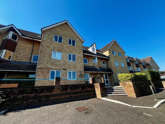 Apartment for rent in Penn Hill, Poole