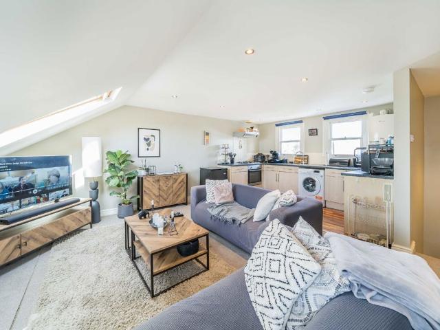 Apartment for rent in Streatham, Greater London