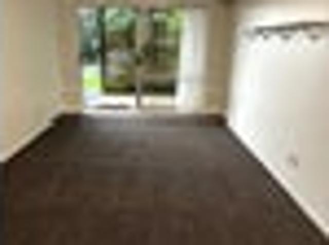 Apartment for rent in Sunnyhills, Auckland