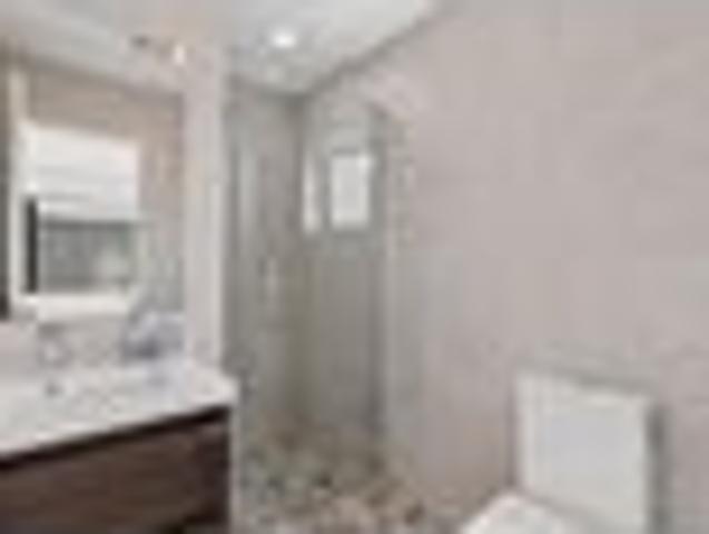 Townhouse for rent in Sunnyhills, Auckland