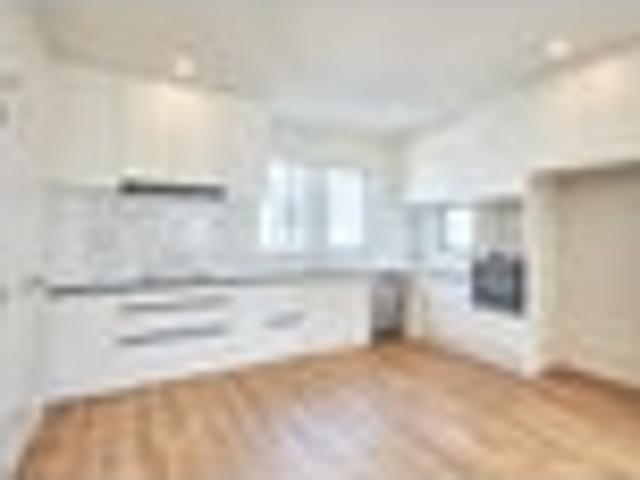 Townhouse for rent in Sunnyhills, Auckland