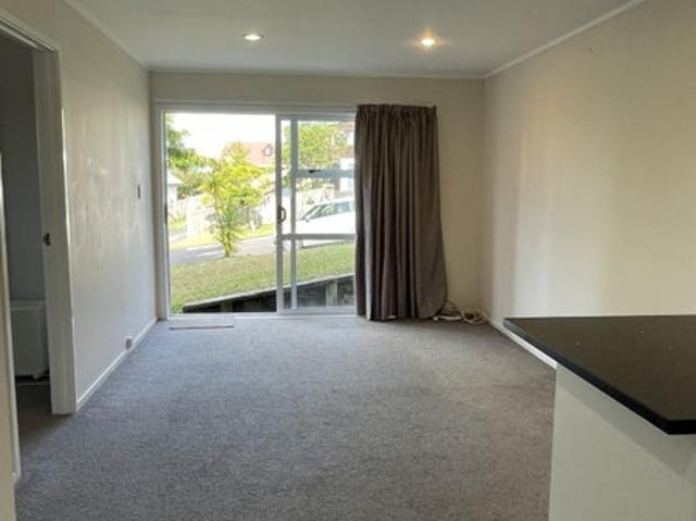 Apartment for rent in Sunnynook