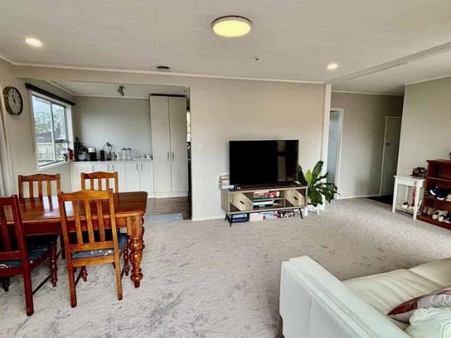 Room for rent in Sunnynook, Devonport-Takapuna