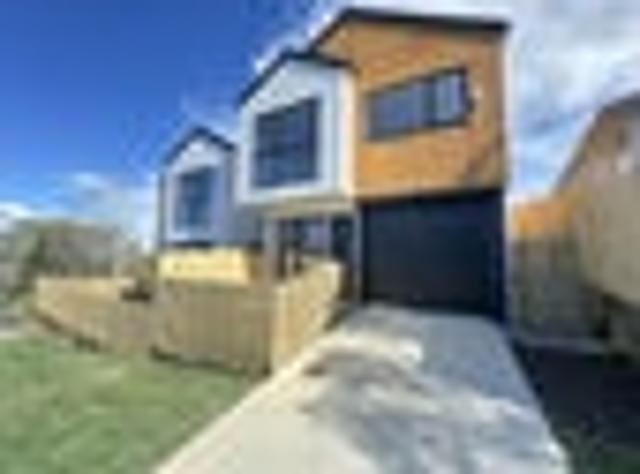 House for rent in Sunnynook, Oroua County