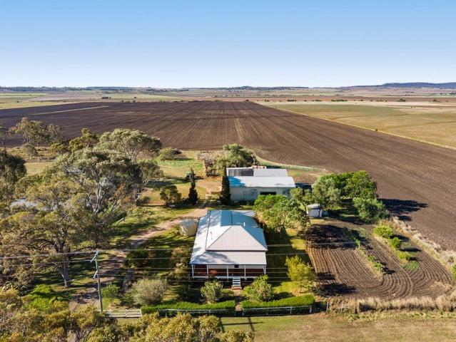 Cottage for sale in Willowvale, Southern Downs Regional