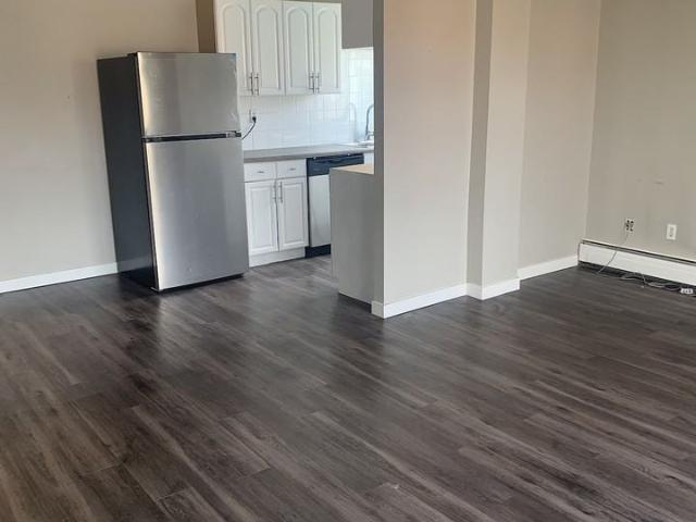 Apartment for rent in Sunnyside, Calgary