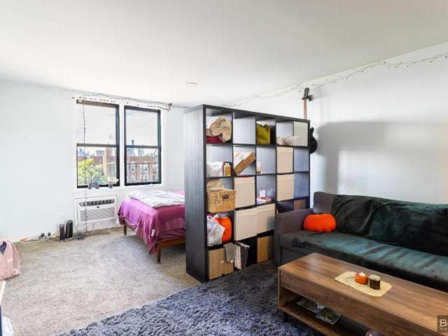 Apartment for sale in Queens, Arverne