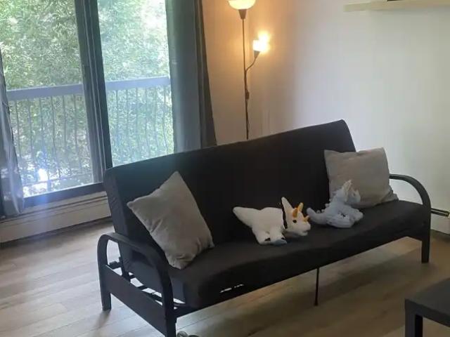 Apartment for rent in Sunnyside, Calgary