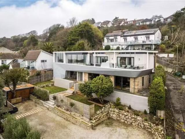 House for sale in Sandgate