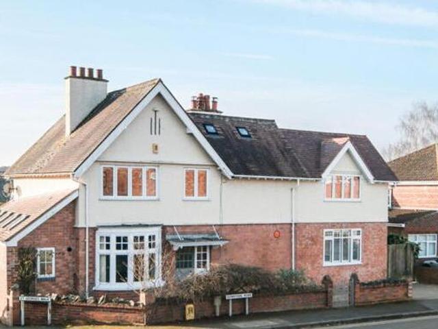 House for sale in Barbourne, Worcestershire
