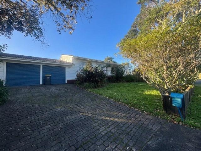 House for rent in Oratia