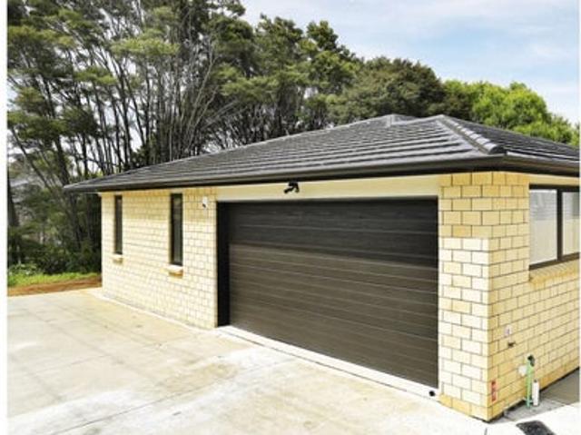 House for rent in Oratia