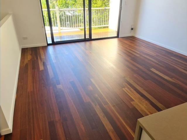 Townhouse for rent in Sunrise Beach, Queensland