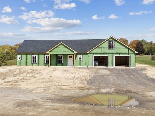 House for sale in Bombahook Estates, Hallowell