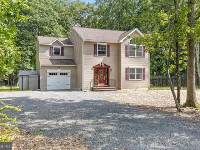 House for sale in Henryville
