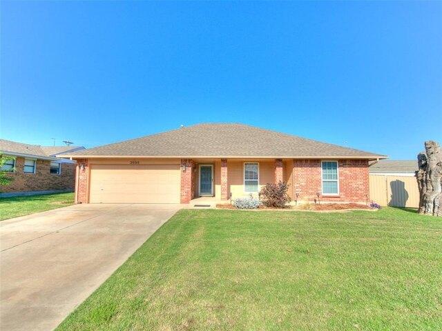 House for sale in Moore, Cleveland County