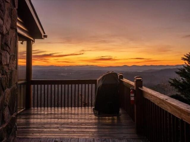 House for sale in Blue Ridge