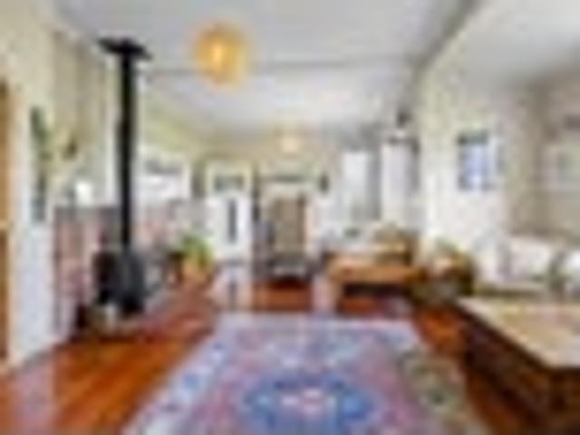 House for sale in Days Bay, Wellington