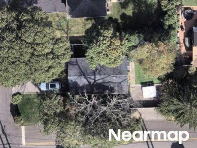 House for sale in Huntington Station, Town of Huntington
