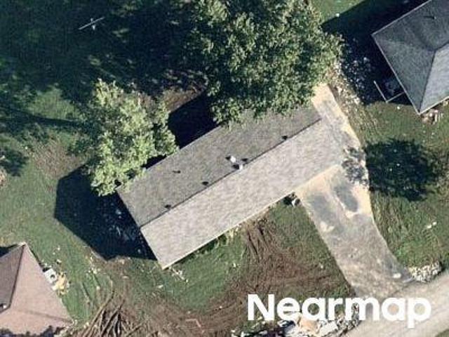 House for sale in Waverly