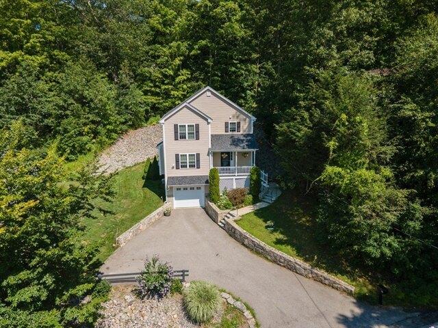 House for sale in Charlton