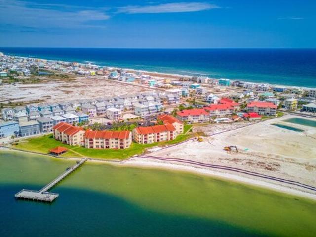 Condo for sale in Navarre
