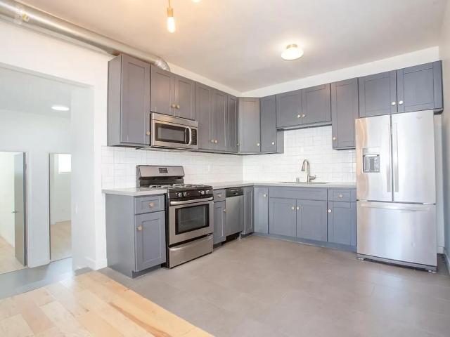 Apartment for rent in Canoga Park, California