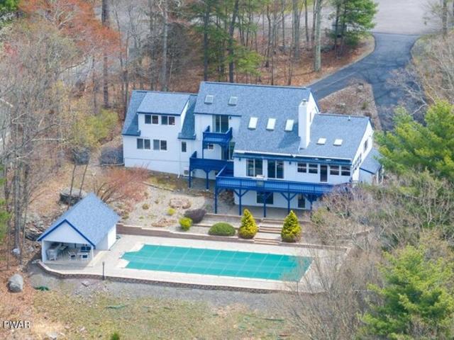 House for sale in Hawley