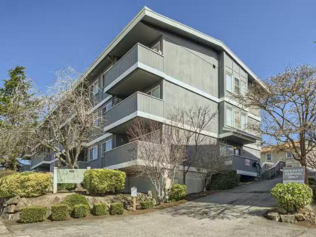 Condo for rent in Renton