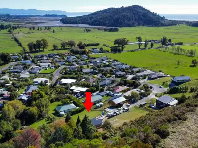 House for sale in East Takaka, Tasman