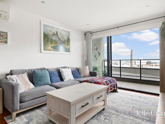 Apartment for sale in Niddrie, Melbourne