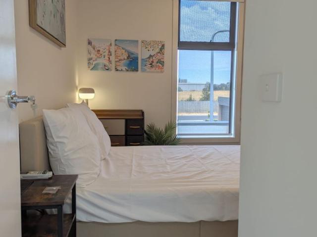Room for rent in Camerons Creek, Victoria