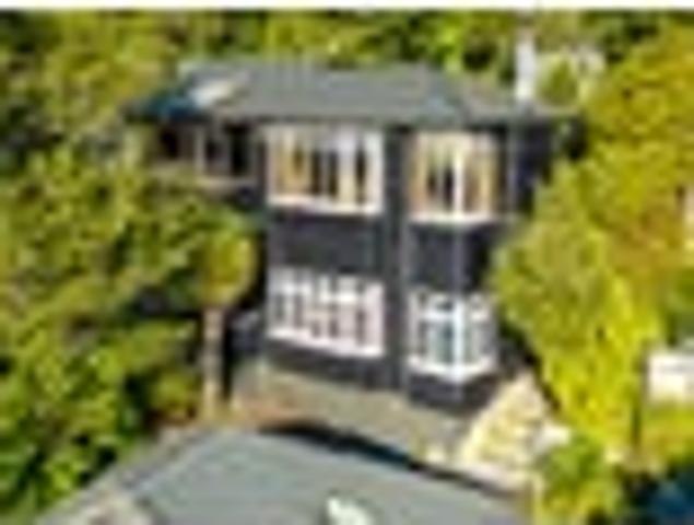 House for sale in Days Bay, Wellington