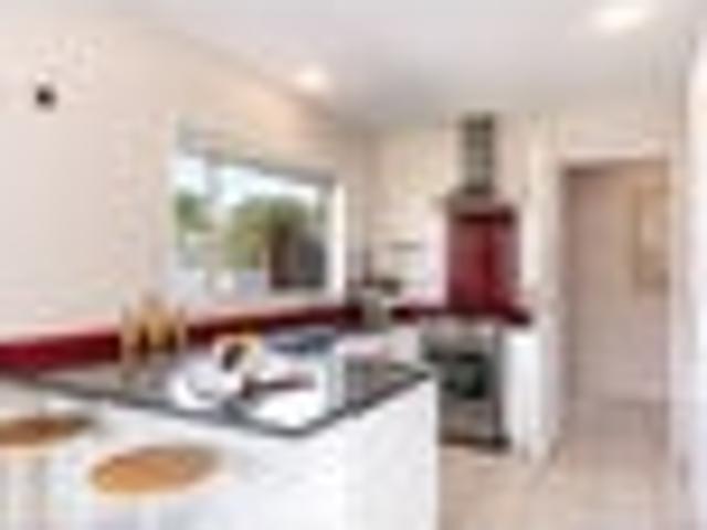 House for sale in Chaslands, Canterbury
