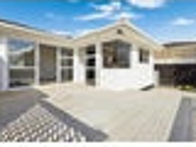 House for sale in Oratia, Oroua County