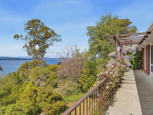 House for sale in Bonnet Hill, Hobart
