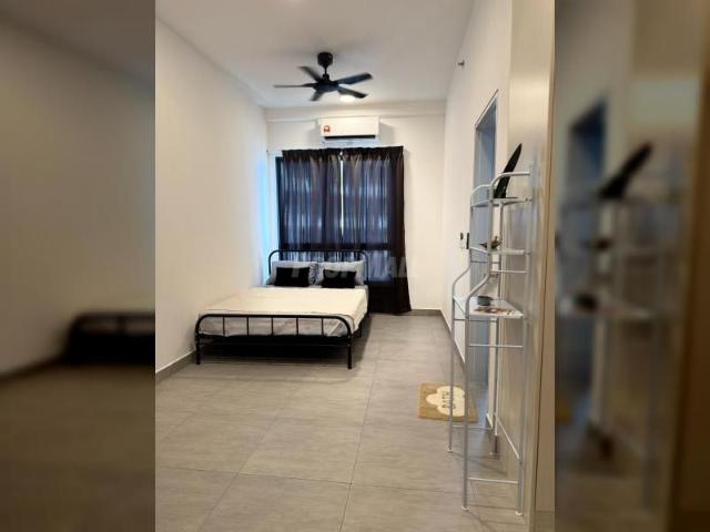 Room for rent in Petaling, Alam Impian
