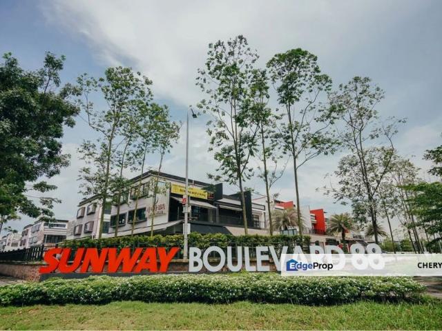Shop for rent in Bukit Ledang, Johor