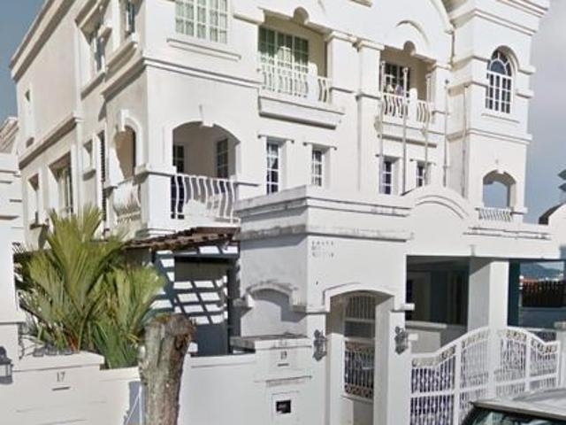 House for sale in Gelugor