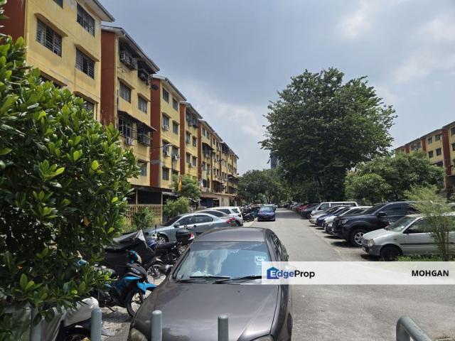 Flat for sale in Petaling, Subang Jaya