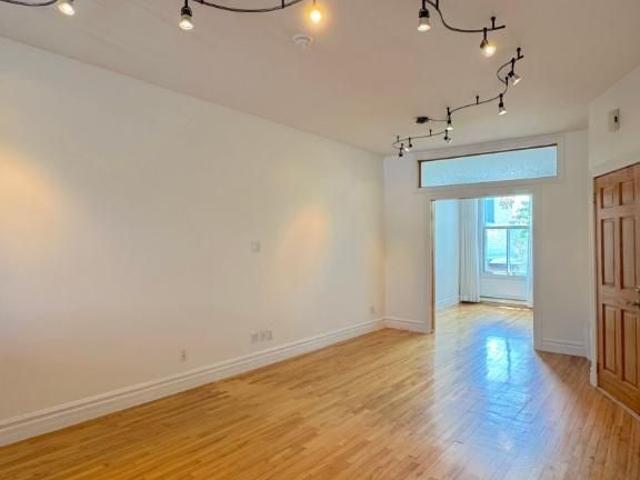 Apartment for rent in St. Leonard's, Quebec