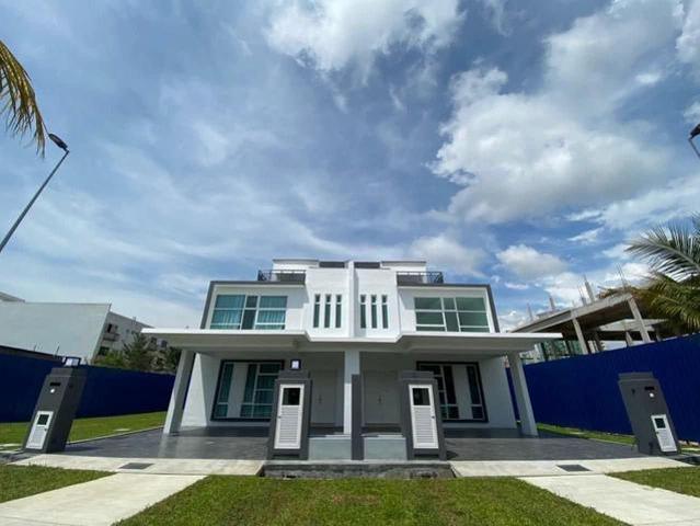 Residential House for sale in Malaka