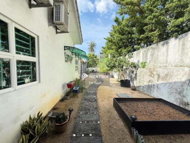 Residential House for sale in Malaka