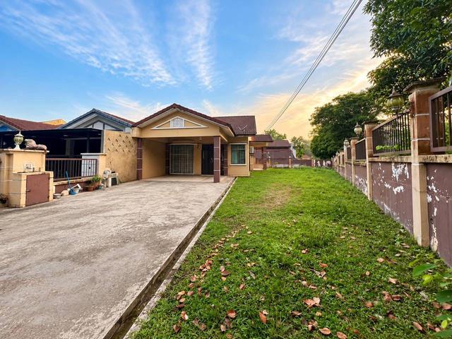 Terraced House for sale in Ulu Tiram, Johor