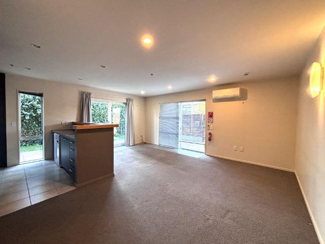 Apartment for rent in Heathcote, Canterbury