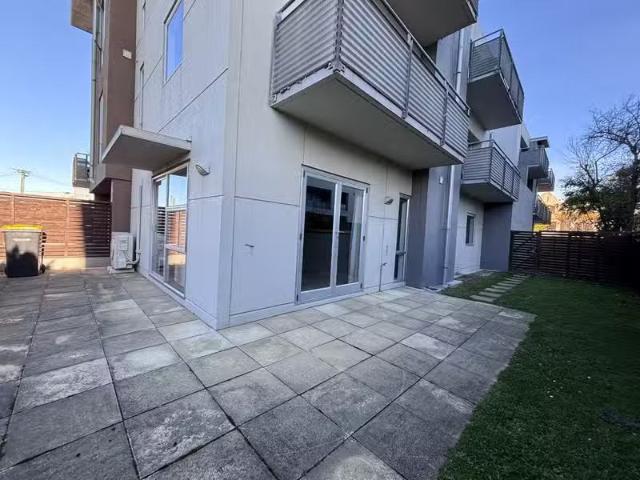 Apartment for rent in Chaslands, Canterbury
