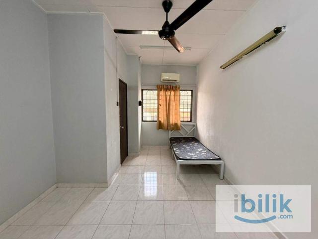 Room for rent in Petaling, Damansara Damai