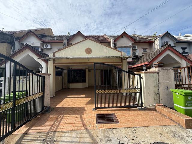 Terraced House for sale in Country Heights Damansara, Kuala Lumpur